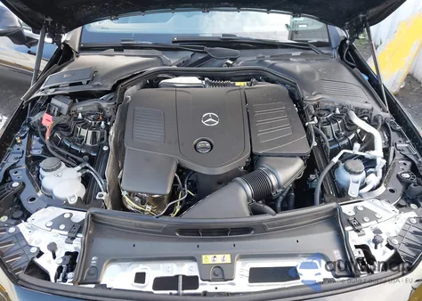 2025 Mercedes-Benz Cle 300 4Matic z USA, uszkodzony, nr VIN W1KMK4HB7SF069007